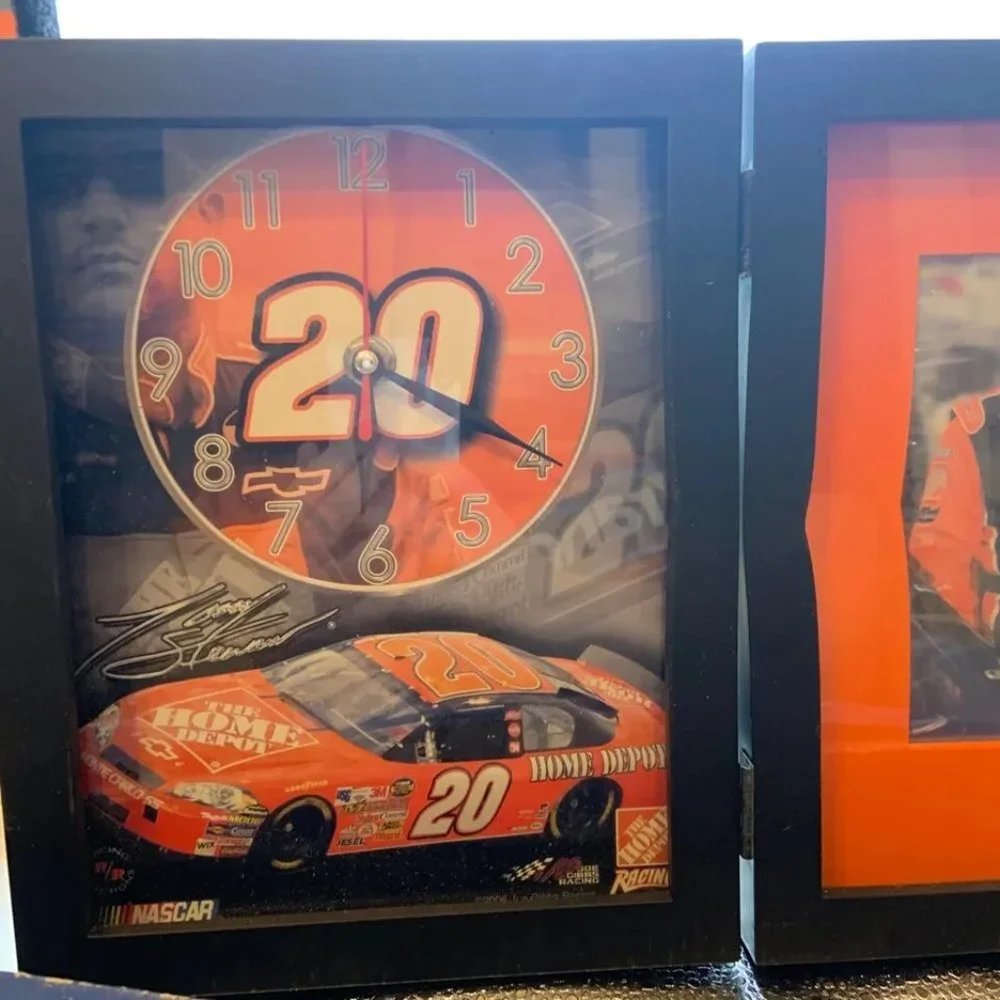 NASCAR #20 Tony Stewart Picture Frame & Clock Gift Set 9.5